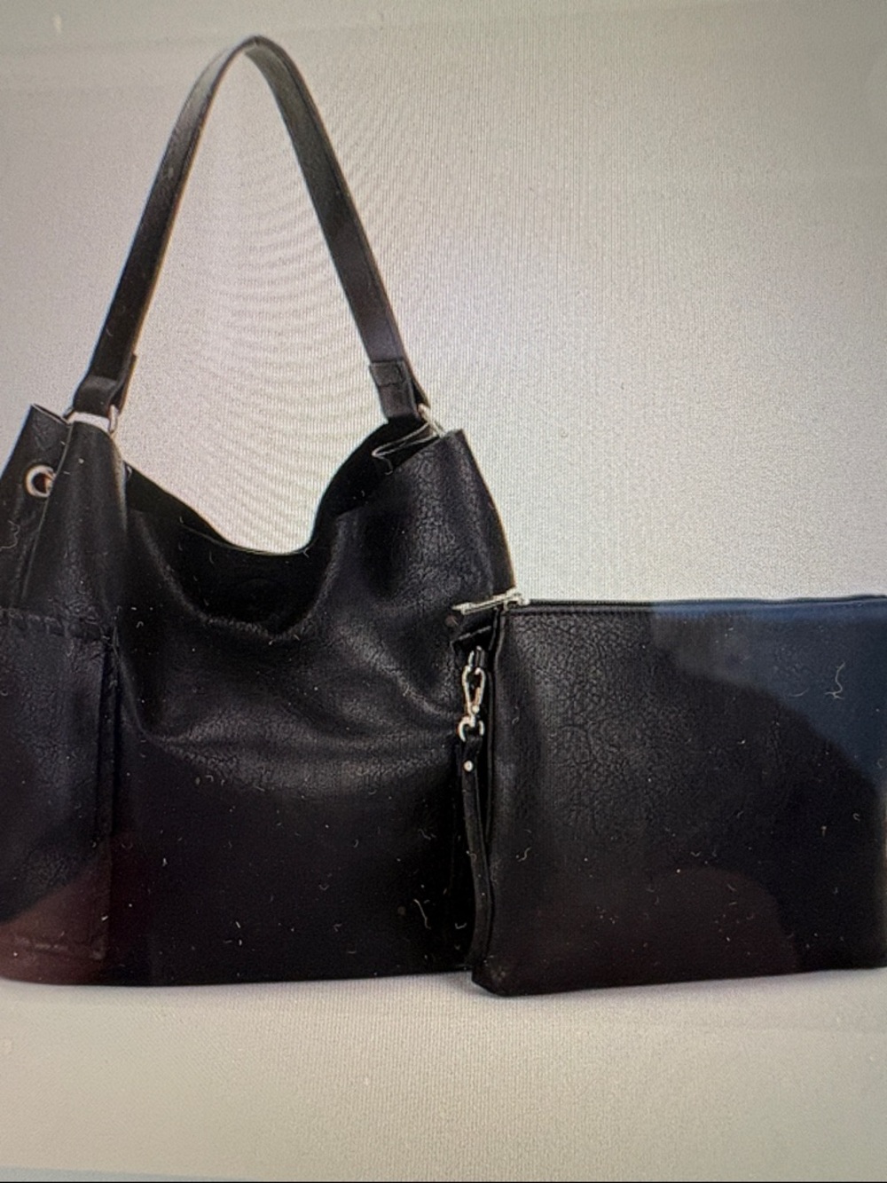 malibu skye
large vegan leather hobo bag with matching wristlet pouch